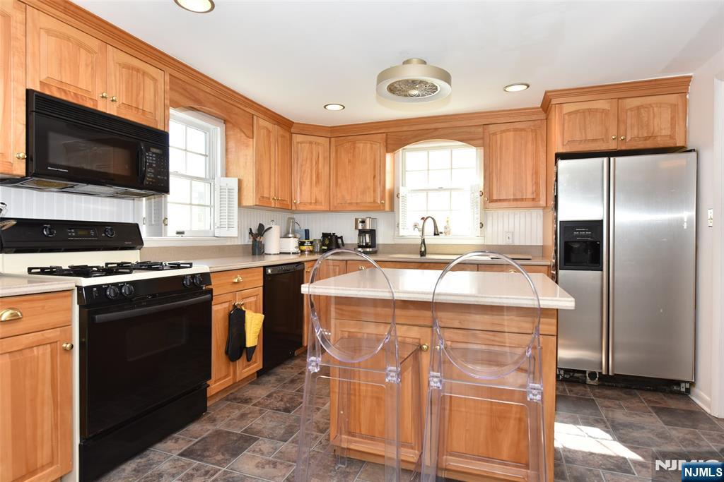 38 Maple Avenue