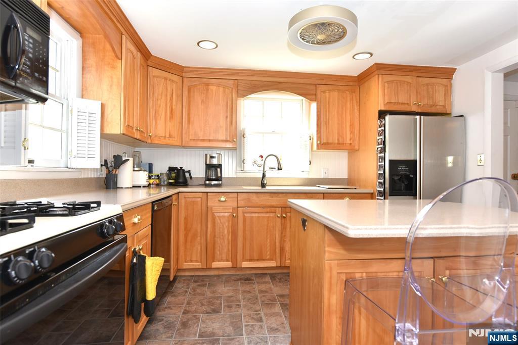 38 Maple Avenue