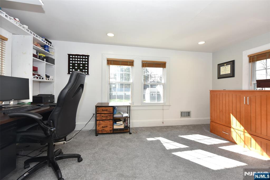 38 Maple Avenue