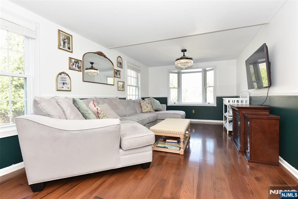 38 Maple Avenue
