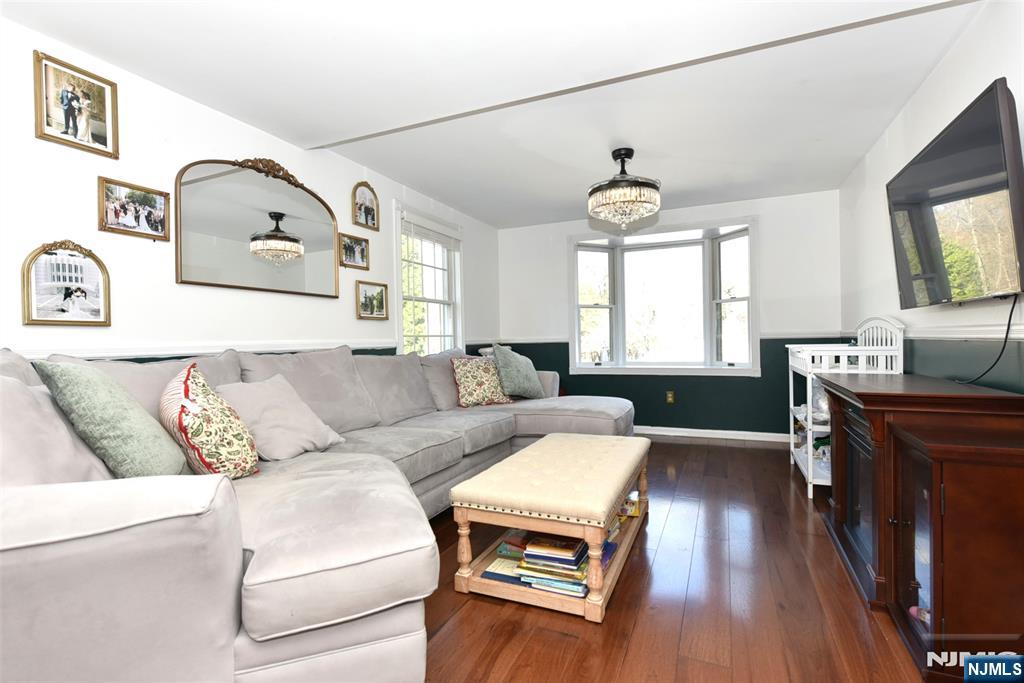 38 Maple Avenue