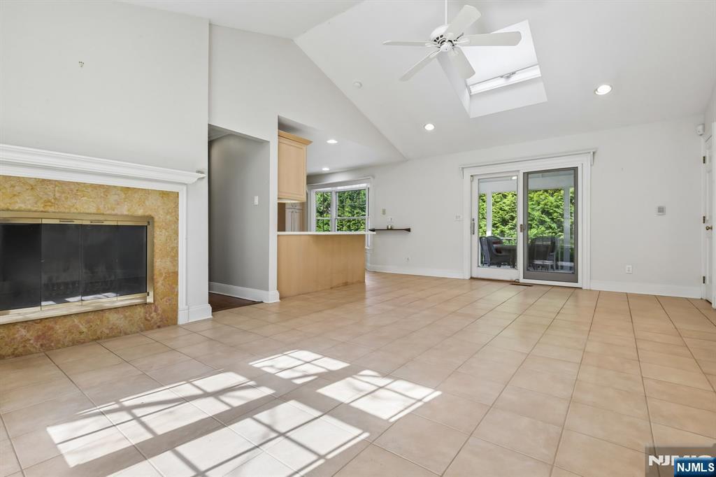 162 Anderson Avenue — photo 16