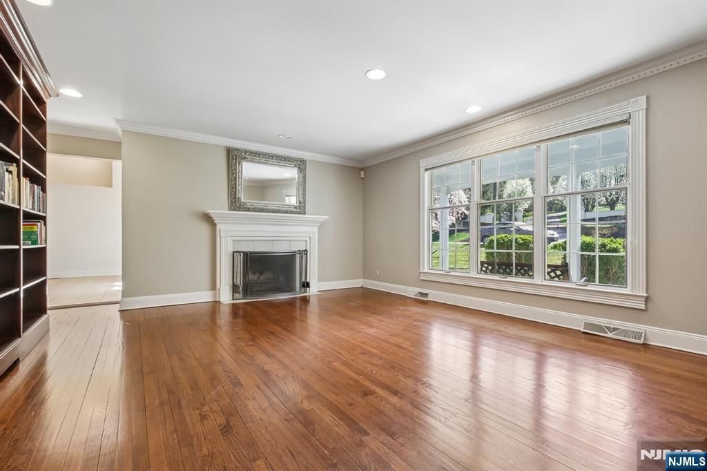 162 Anderson Avenue — photo 23