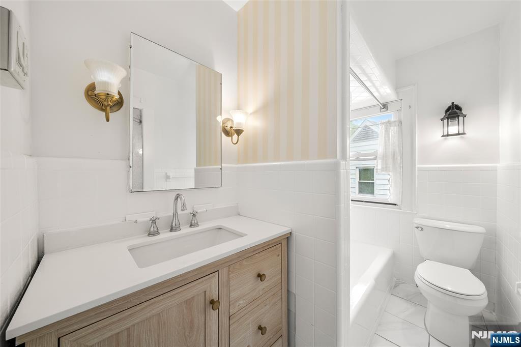 1231 Alicia Avenue, Teaneck, NJ 07666 Listing Photo  18