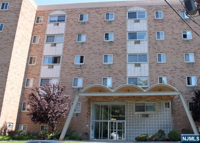 239 Lincoln Ave UNIT&nbsp;1, Newark City, NJ, 07104-3409