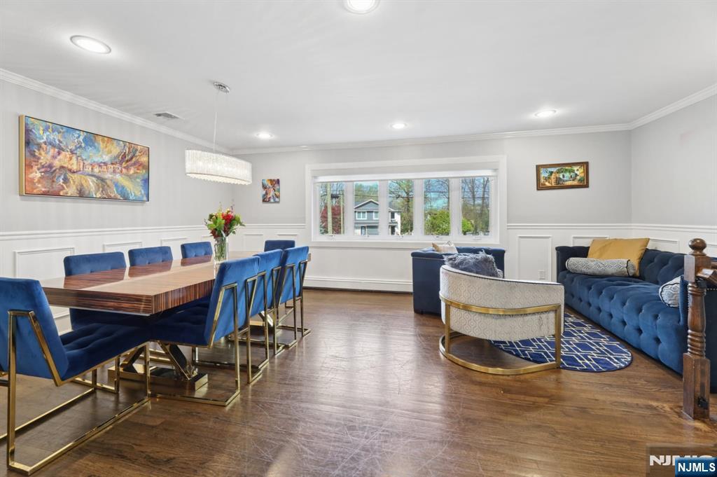 1073 Allessandrini Avenue - Photo 2