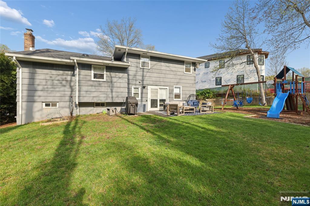 1073 Allessandrini Avenue — photo 24