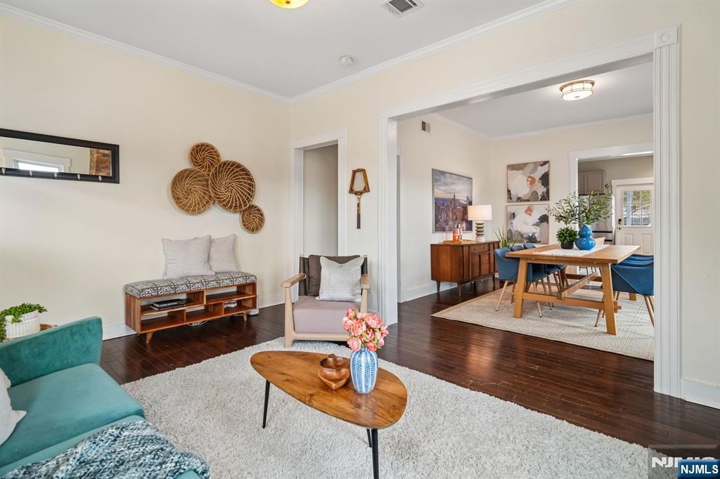 60 Arnold Terrace - Photo 3