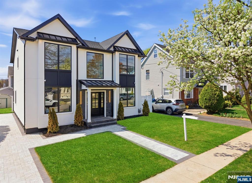 19 Aldbury Drive, Upper Saddle River, NJ, 07458