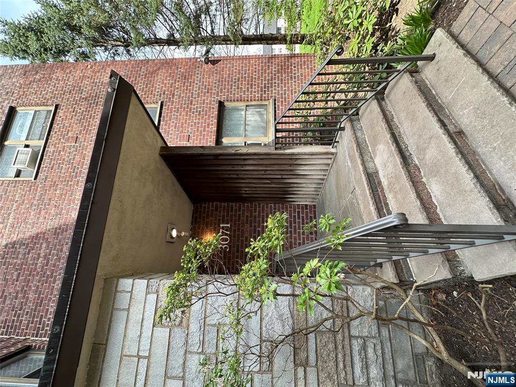 10 Lenox St, Newark City, NJ, 07106-3006