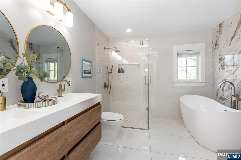 59 Laauwe Avenue, Wayne, NJ, 07470