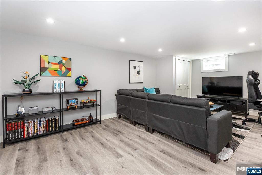 59 Laauwe Avenue, Wayne, NJ, 07470