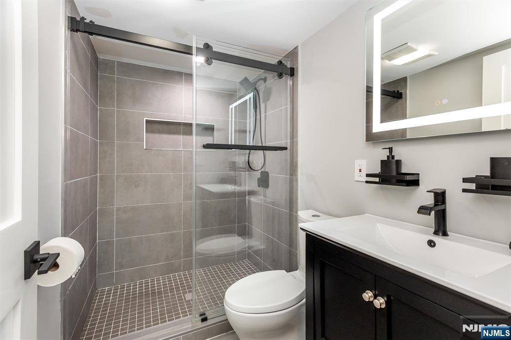 59 Laauwe Avenue, Wayne, NJ, 07470