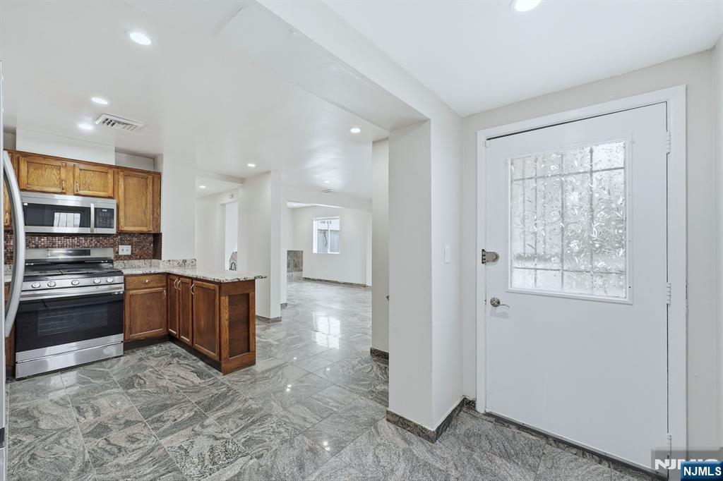 220 5th Street - Photo 4