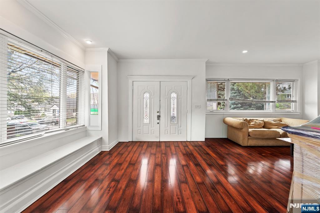 334 Brook Avenue - Photo 5