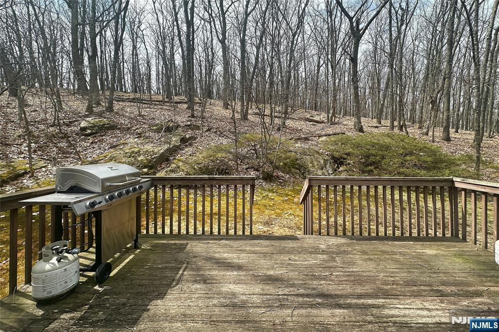 142 Valley View Drive