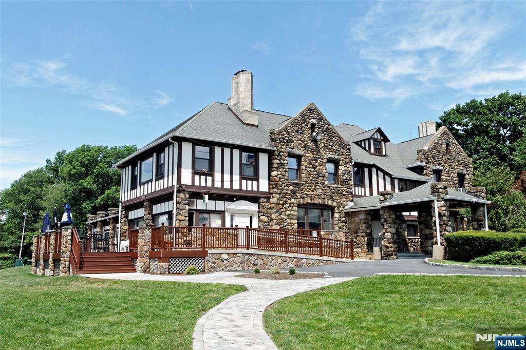142 Valley View Drive