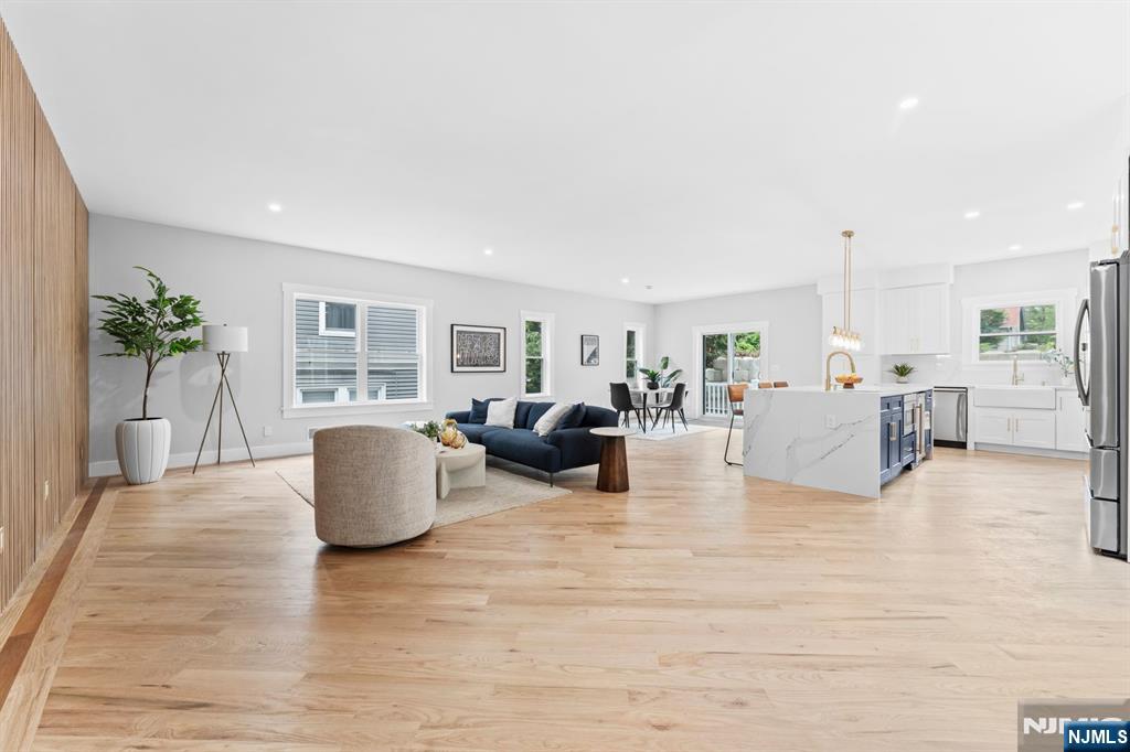 130 N 17th - Photo 5