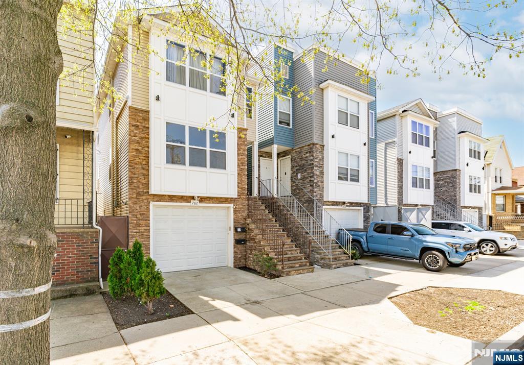 262 2nd Avenue, Newark, NJ, 07107
