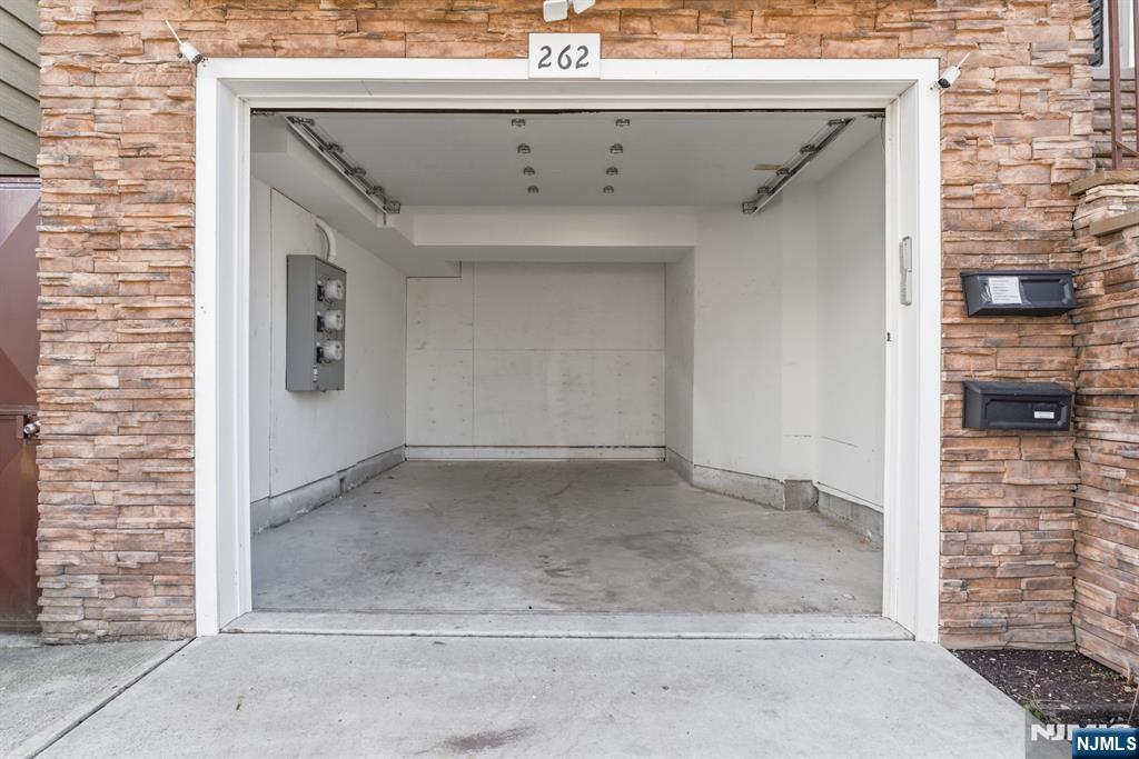 262 2nd Avenue, Newark, NJ, 07107