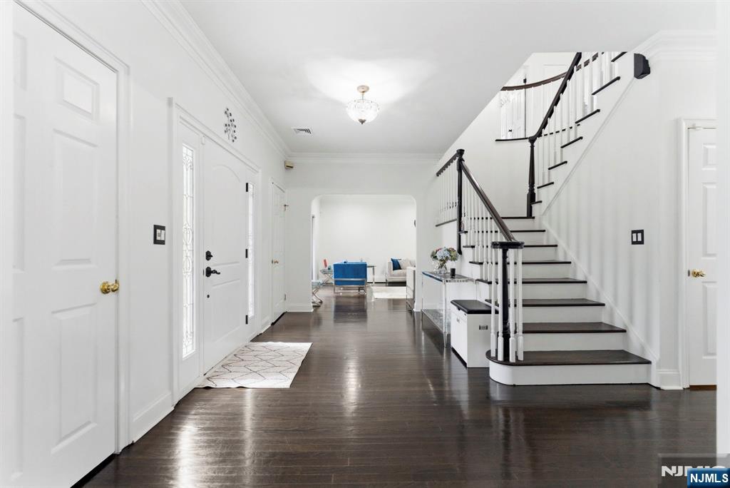 8 Danielle Drive - Photo 3