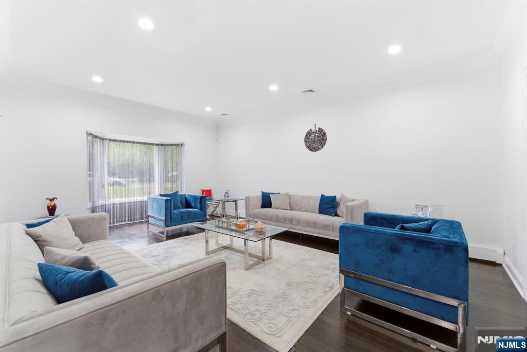 8 Danielle Drive - Photo 4