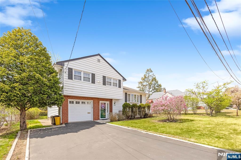 1150 Roosevelt Avenue - Photo 3