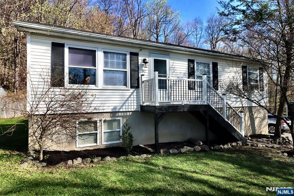 32 Panorama Drive - Photo 1