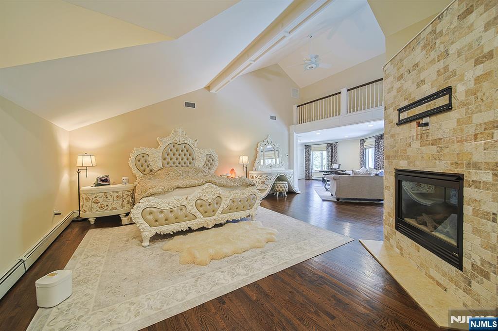 74 Sherwood Road, Norwood, NJ, 07648