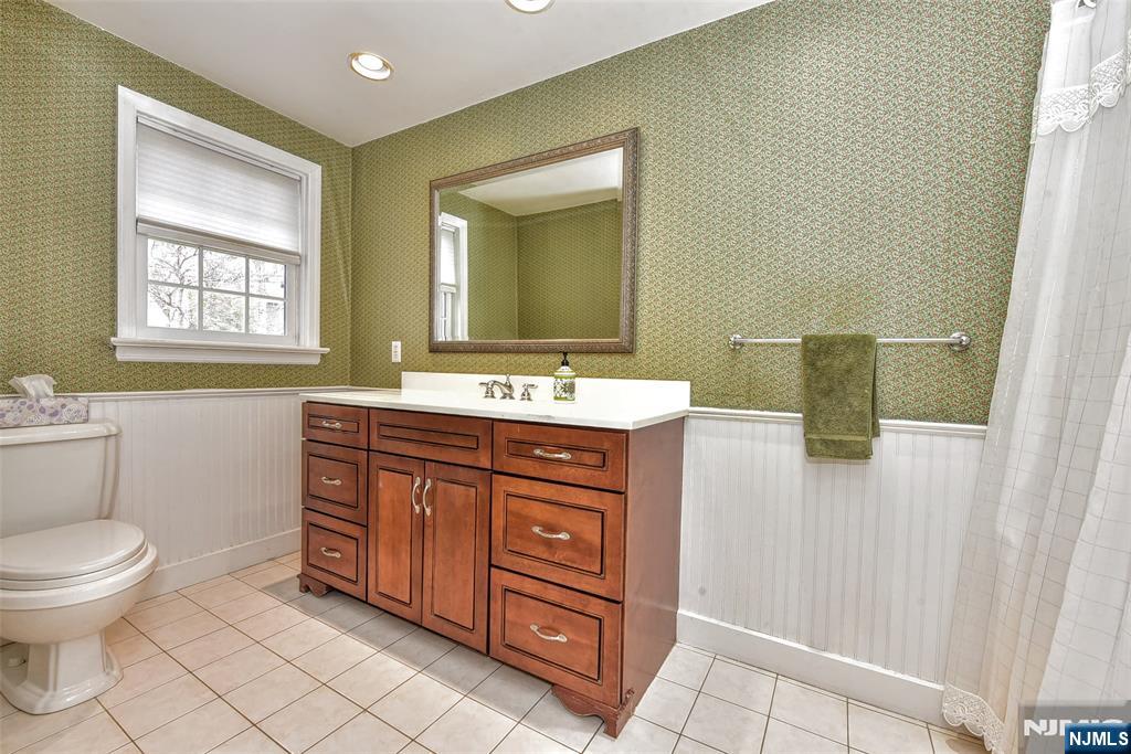 520 Lafayette Avenue, Wyckoff, NJ, 07481