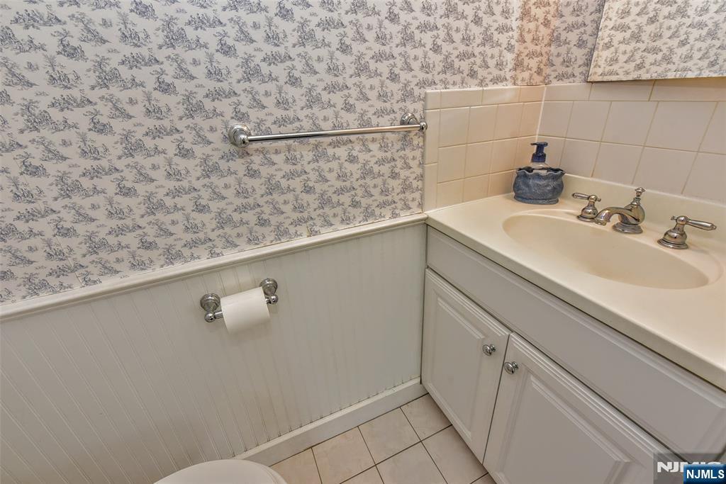 520 Lafayette Avenue, Wyckoff, NJ, 07481