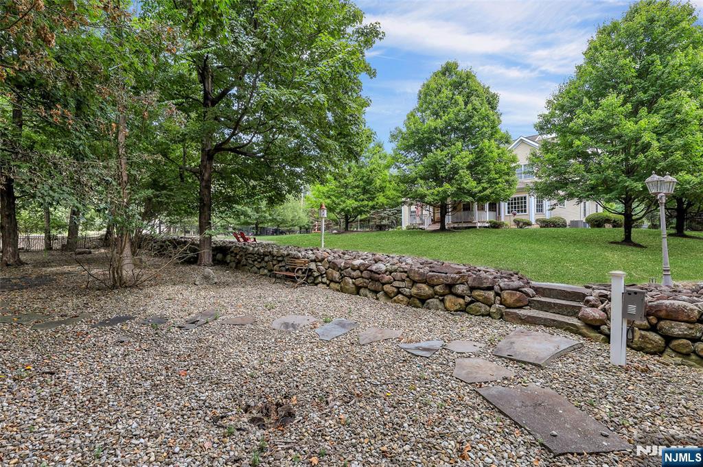 22 Meadow Lake Drive, Mahwah, NJ, 07430