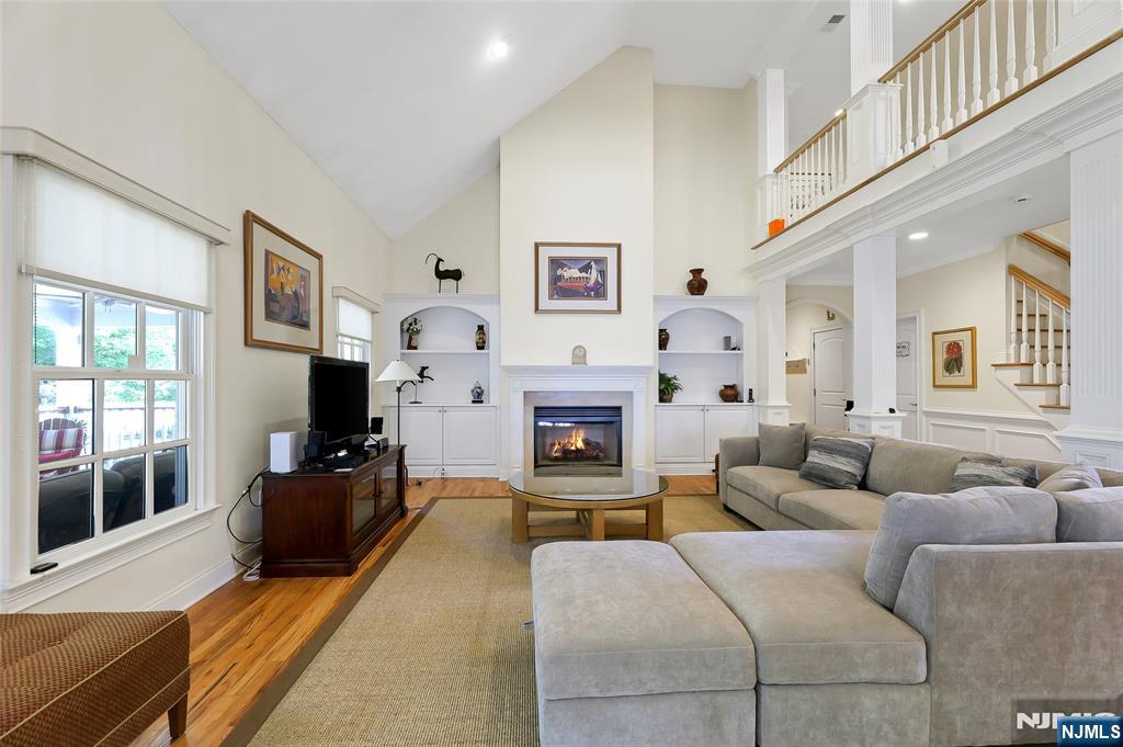 22 Meadow Lake Drive, Mahwah, NJ, 07430