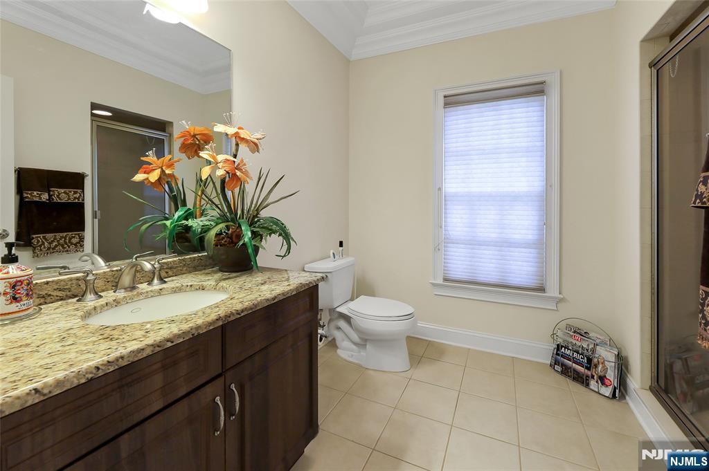 22 Meadow Lake Drive, Mahwah, NJ, 07430