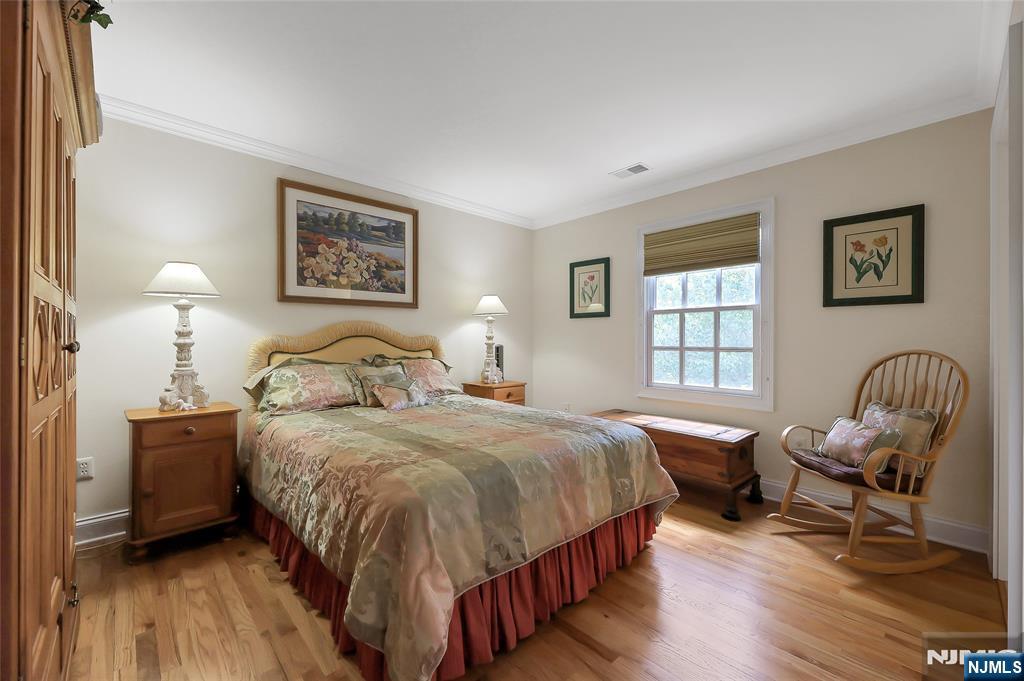 22 Meadow Lake Drive, Mahwah, NJ, 07430