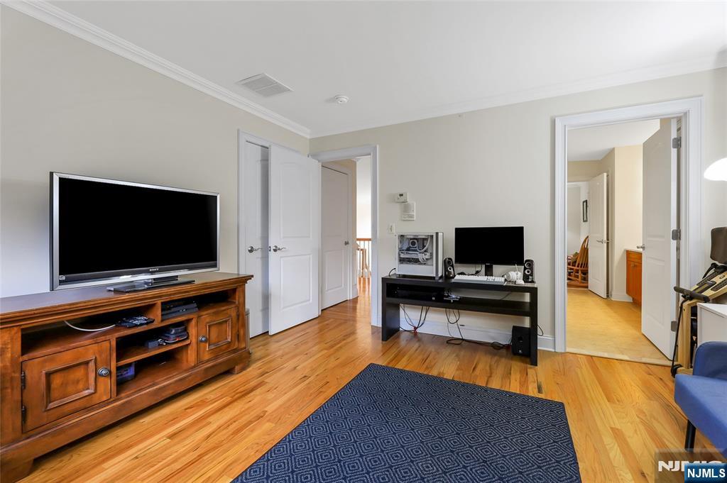 22 Meadow Lake Drive, Mahwah, NJ, 07430