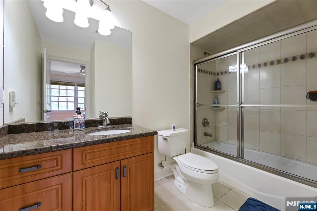 22 Meadow Lake Drive, Mahwah, NJ, 07430