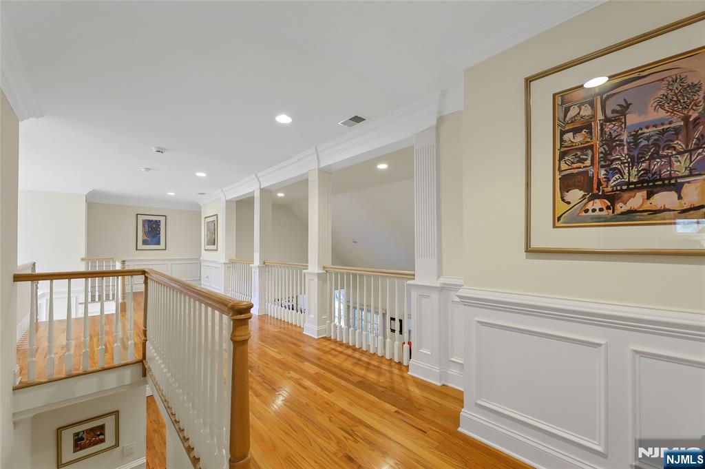 22 Meadow Lake Drive, Mahwah, NJ, 07430