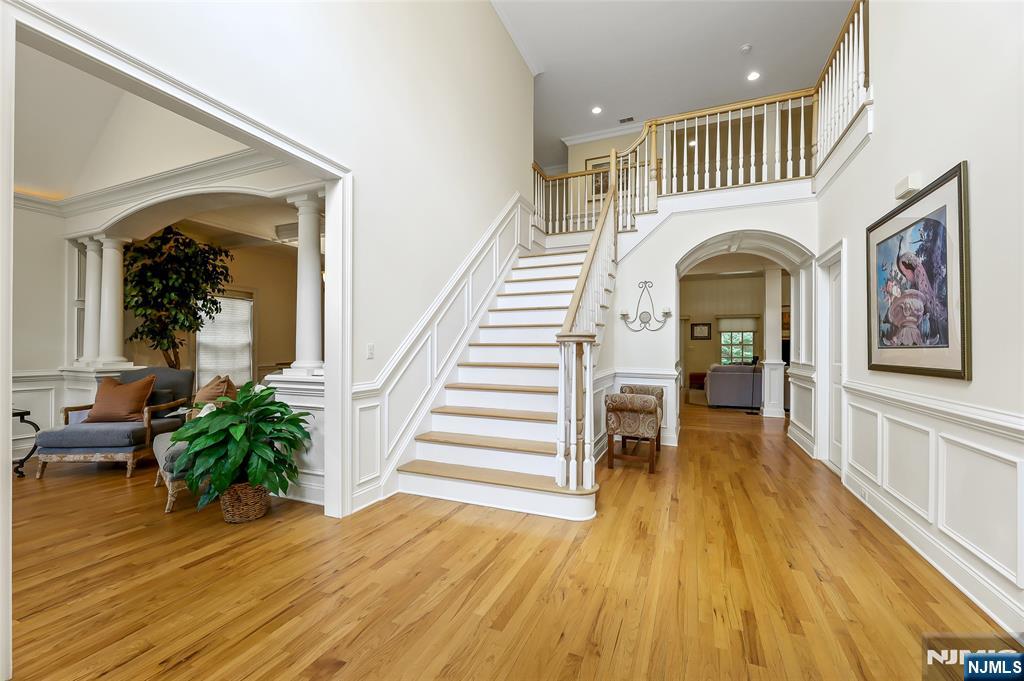 22 Meadow Lake Drive, Mahwah, NJ, 07430