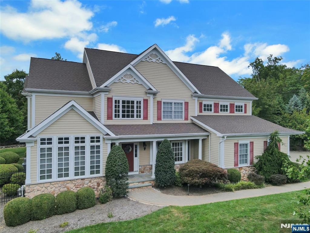 22 Meadow Lake Drive, Mahwah, NJ, 07430