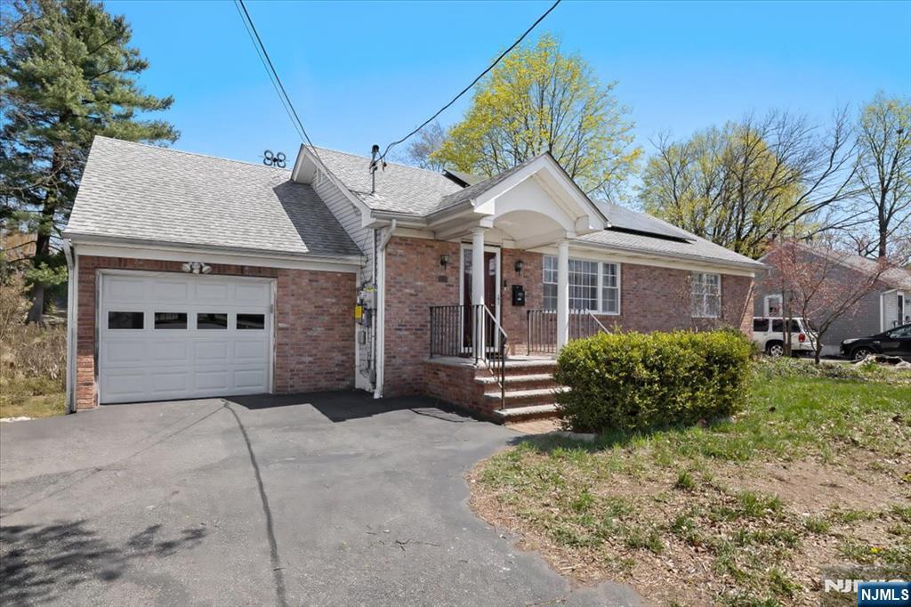 35 E Ridgewood Avenue - Photo 2