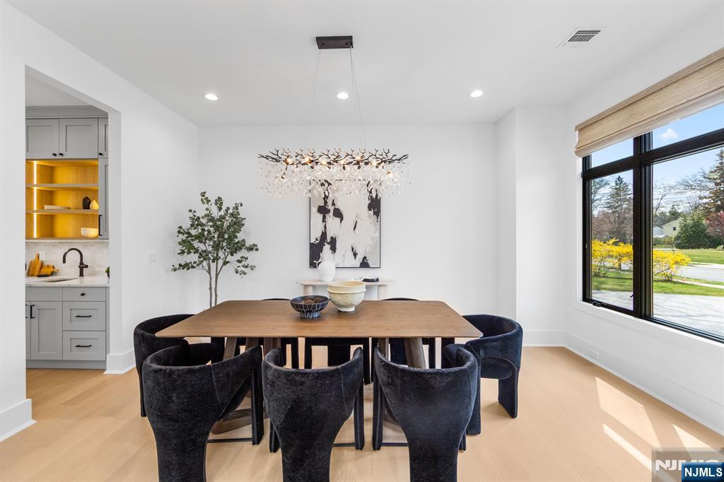 163 Delmar Avenue - Photo 4