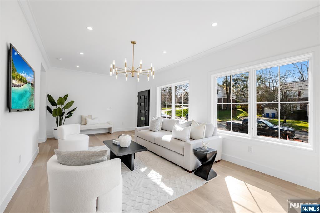 12 Cameron Road - Photo 2