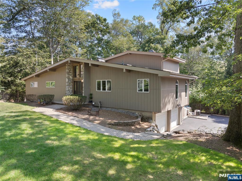 727 Rolling Hill Drive - Photo 2