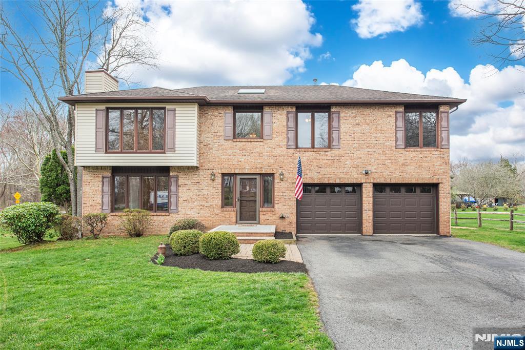 1 Old Timbers Court - Photo 2