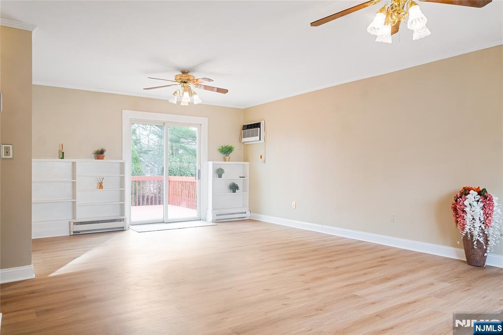 121 Pine Avenue - Photo 2