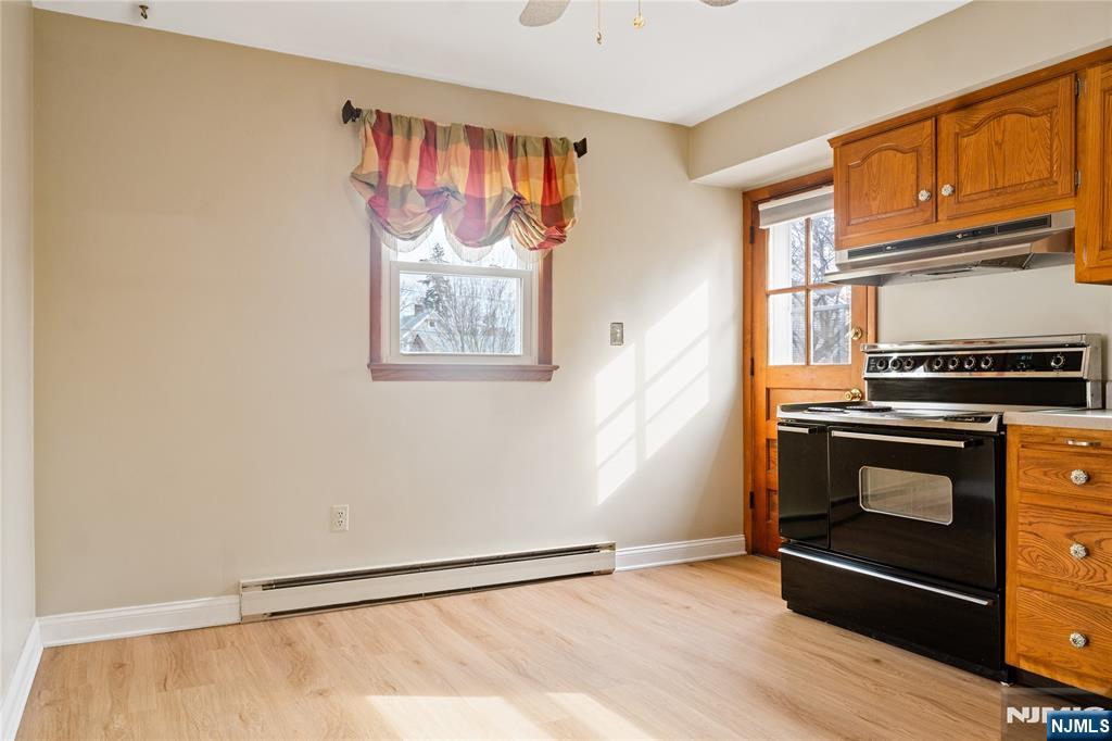 121 Pine Avenue - Photo 4