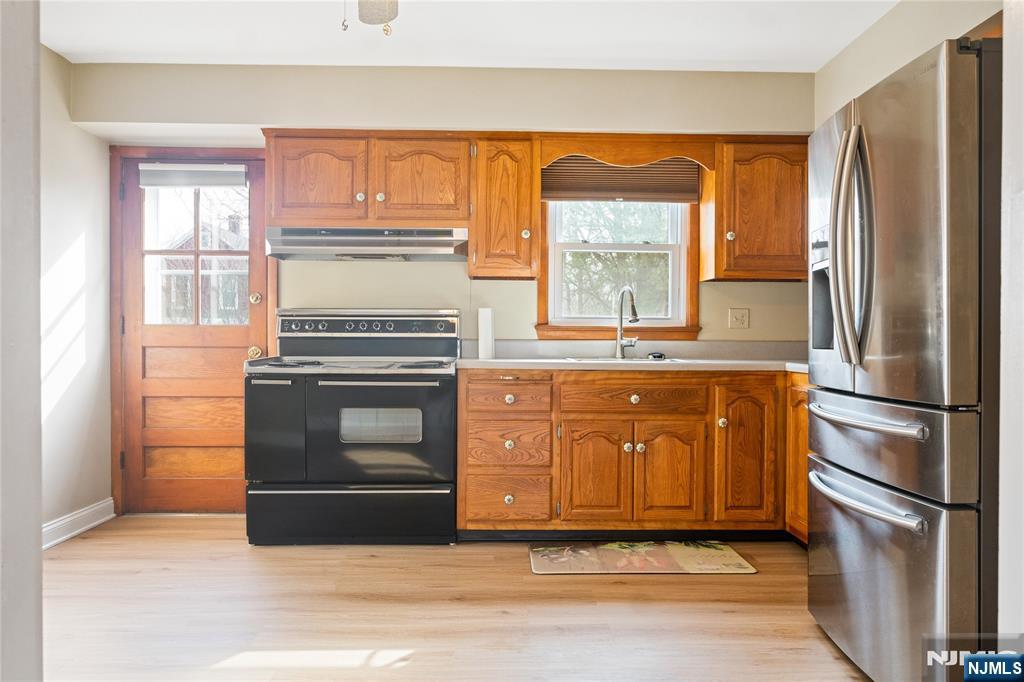 121 Pine Avenue, New Milford, NJ 07646 Listing Photo  4