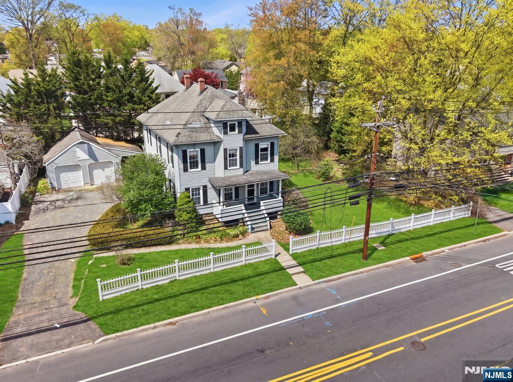 219 Livingston Street - Photo 3