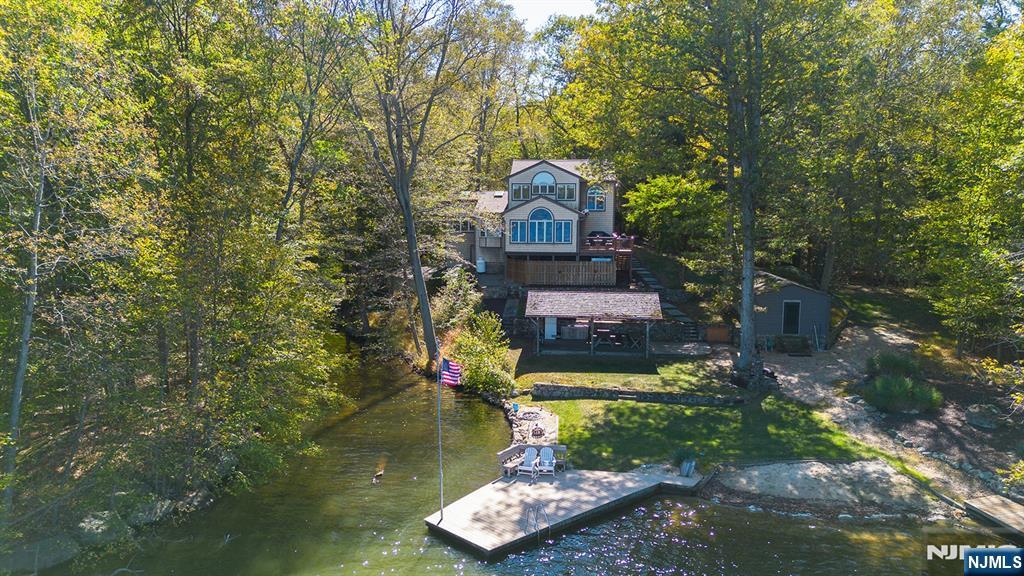 70 Harrison Lane - Photo 1